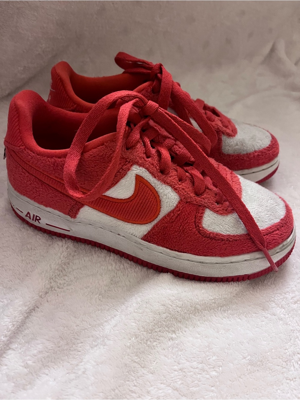Youth  Nike Air Force 1 Low GS 'Valentine's Day 2024 size 2.5